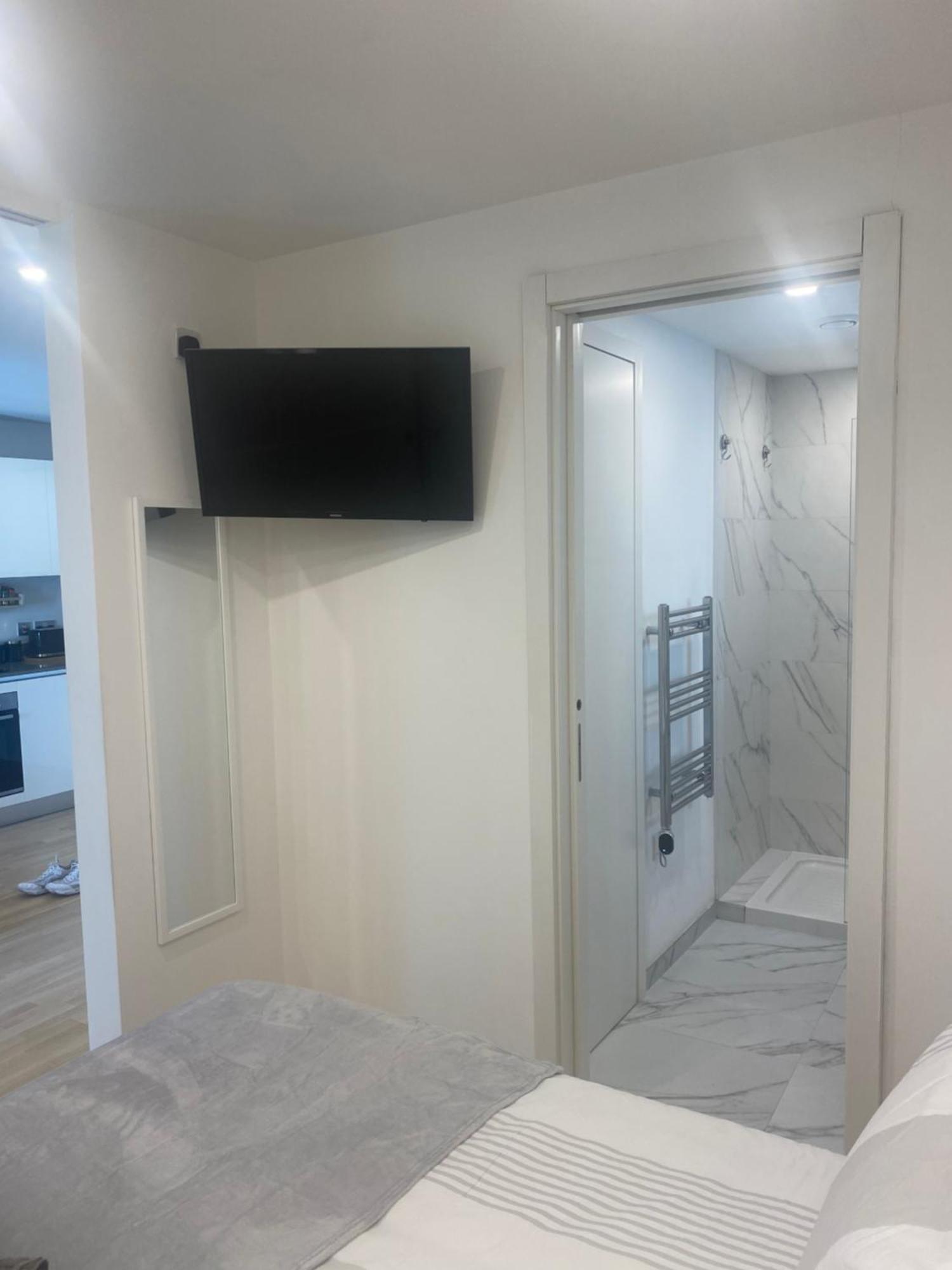 Cp Top Floor Luxury Studio With Spa And Pool Gibraltár Kültér fotó