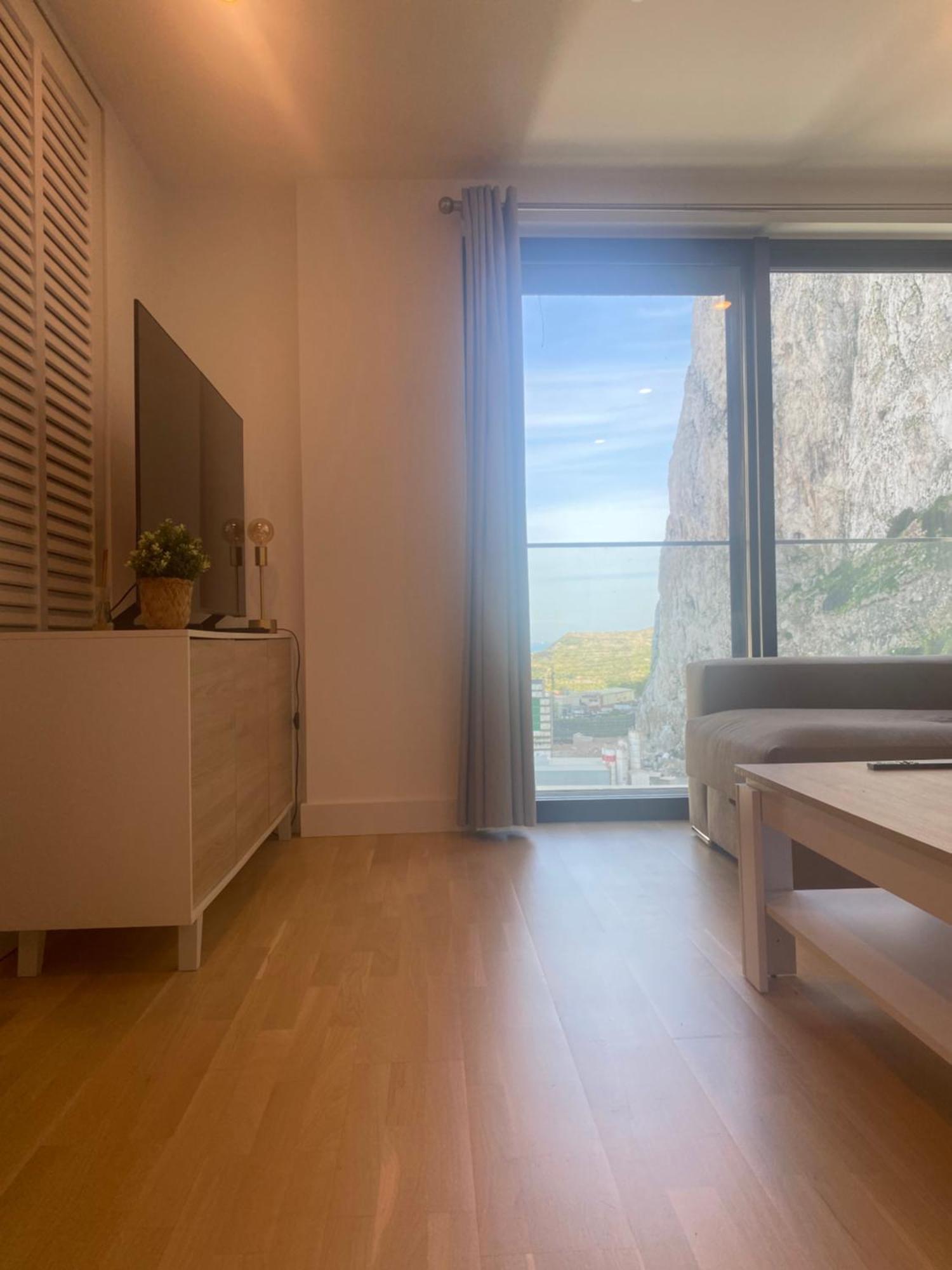 Cp Top Floor Luxury Studio With Spa And Pool Gibraltár Kültér fotó
